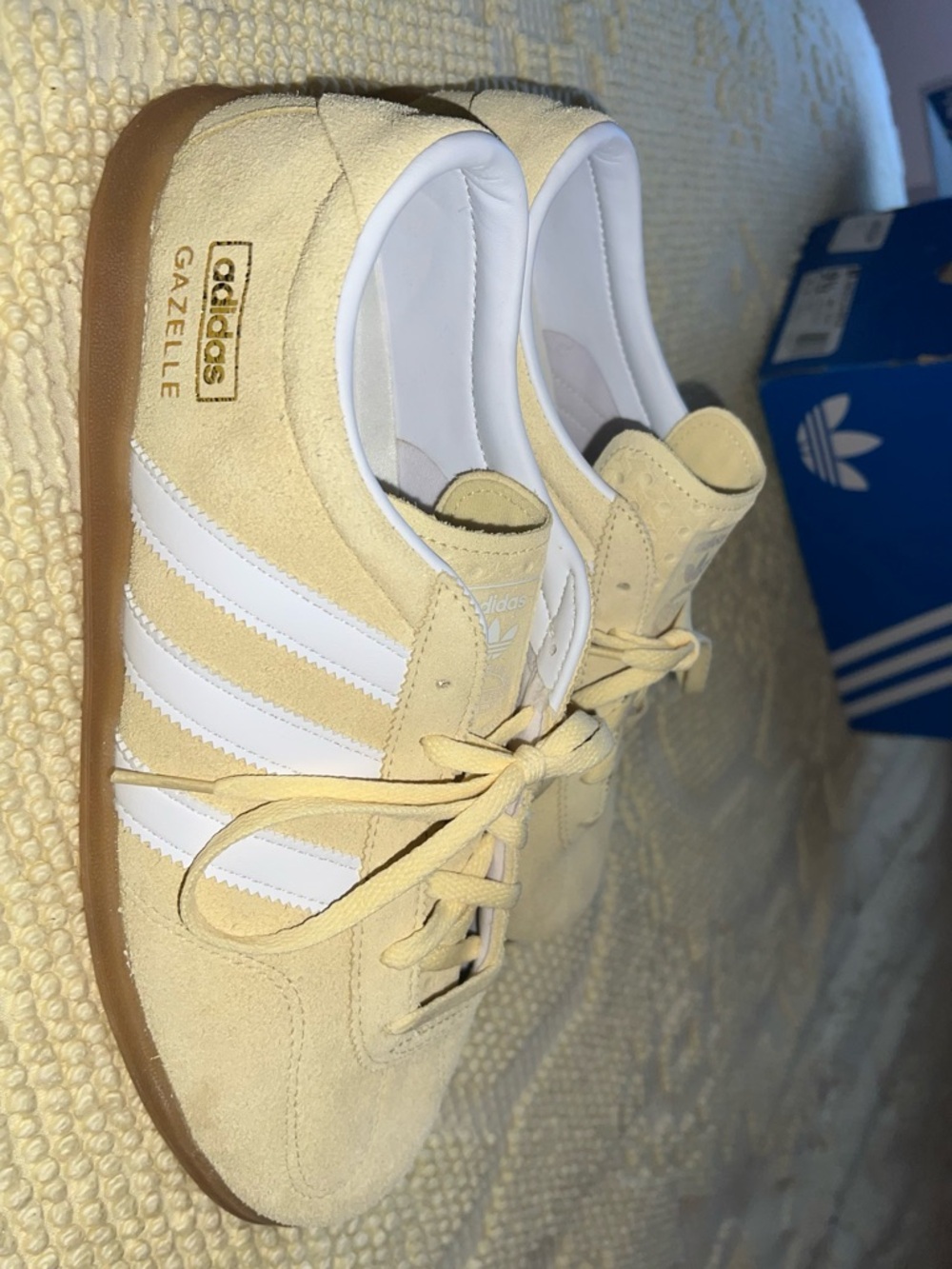 NEVER WORN Adidas Gazelle Suede Sneakers in Yellow with White Stripes